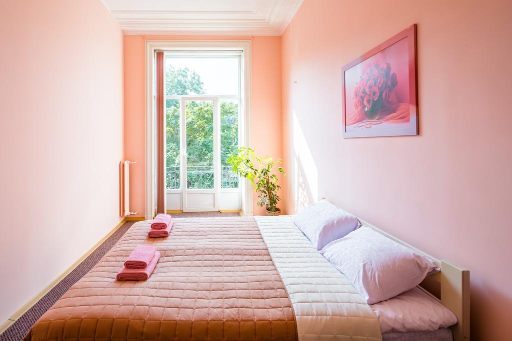 Apartments On Valova 9 Львов Экстерьер фото